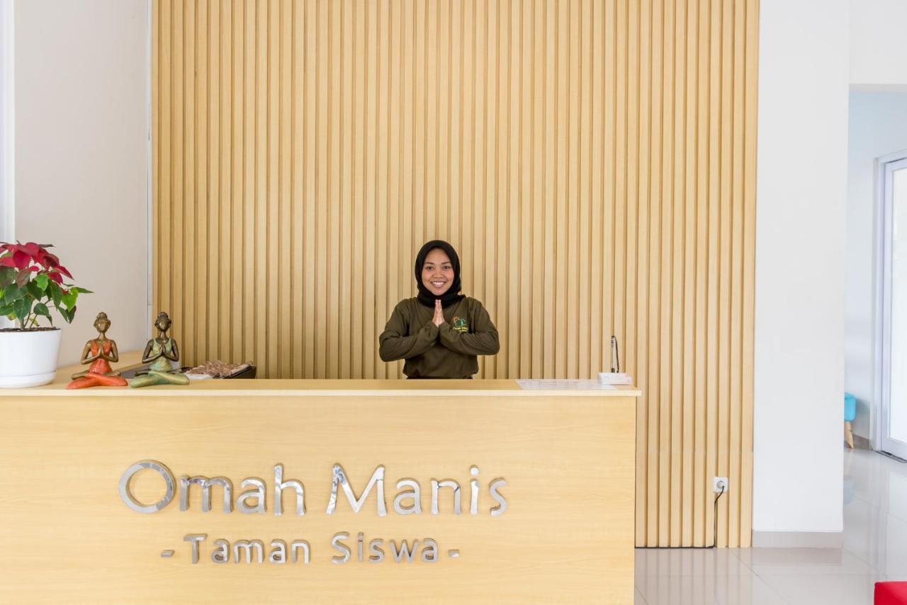 הוסטל יוגיאקרטה Omah Manis מראה חיצוני תמונה